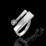 Стильна каблучка з фіанітом 81096